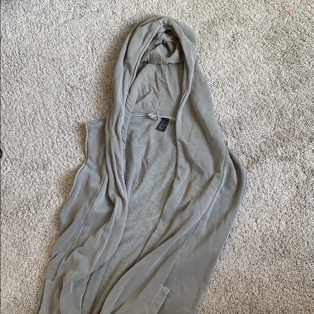Sleeveless Cardigan